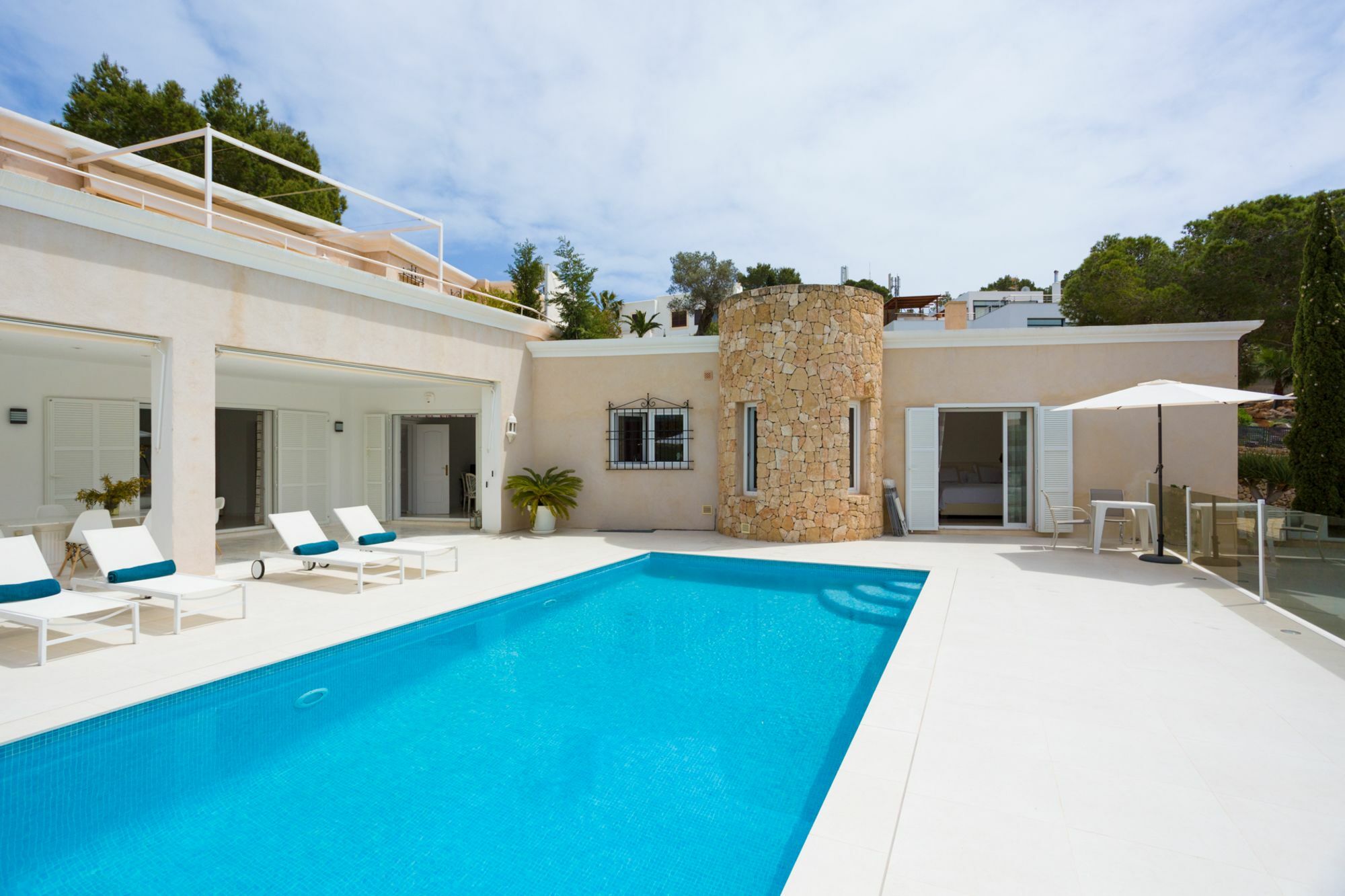 Diane Villa Santa Eulária des Riu
